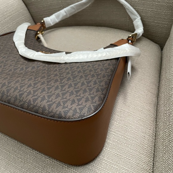 Michael kors Wilma Large Signature Logo Shoulder Bag brown - Picture 9 of 13